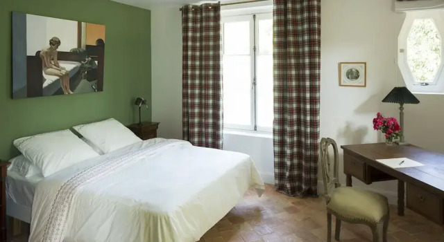 La Clairière de la Reine Hortense, Varaa Lomakoti  