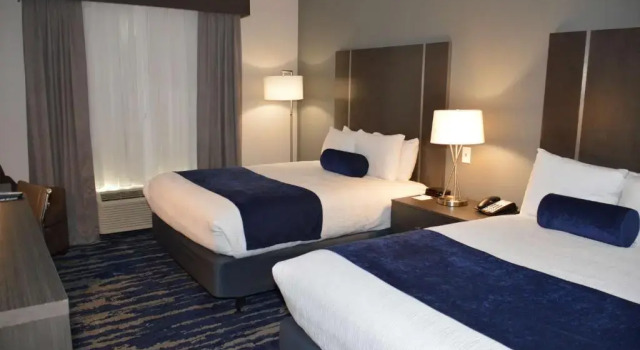 Четырёхместный номер Standard Garner Hotel Longview South by IHG