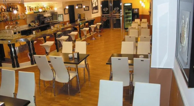 Hostal San Andres, Varaa Hotelli Adamuz Madrid