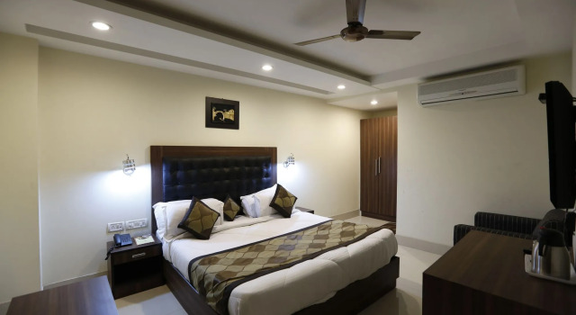 Hotel D'Capitol- Delhi Airport