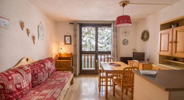 Cretes N°120 : Studio Cabine 4 Personnes / Studio Cabin 4 People, Забронировать Отель Отели Валуар с парковкой, рядом с Горнолыжный курорт Валуар, Парковка