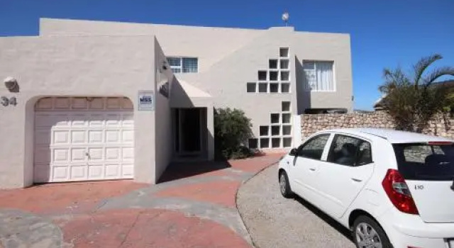 Ocean House Holiday Accommodation, Reservar Hotel Hotéis em Langebaan com estacionamento, Estacionamento