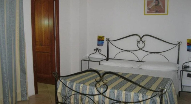 B&B Villa Riva, Rezerwuj Bed and Breakfast Hotele w Tricase z basenem, Basen