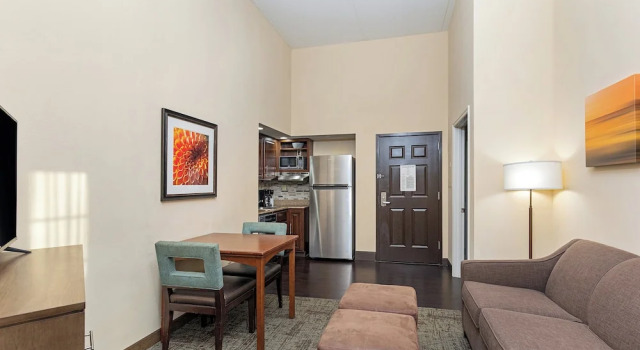 Четырёхместный люкс Staybridge Suites-Knoxville Oak Ridge by IHG