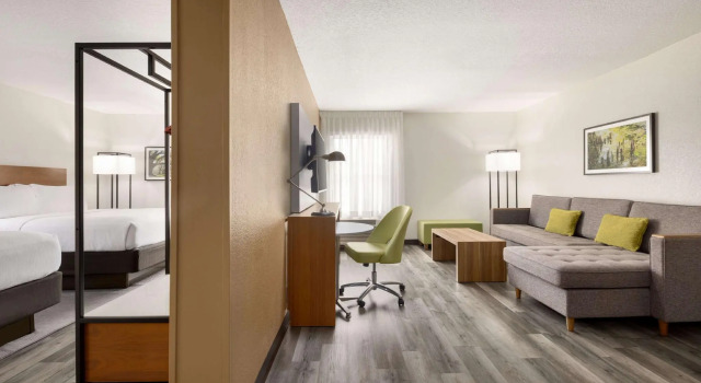 Четырёхместный номер Standard Four Points by Sheraton Alexandria