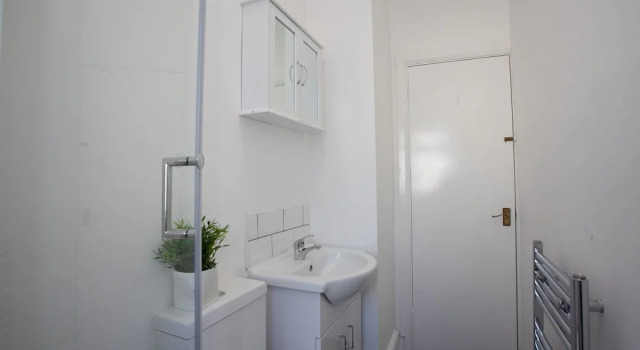 Коттедж Salford House