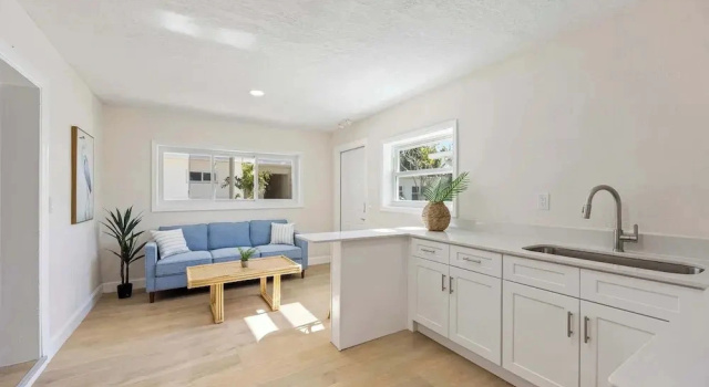 Welcome to The Drift Your Laid-back Beach Escape in Cocoa Beach!, Rezerwuj Apartament Hotele w Space Coast z parkingiem, Parking