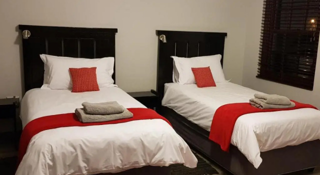 Апартаменты Port Del Mar Guesthouse