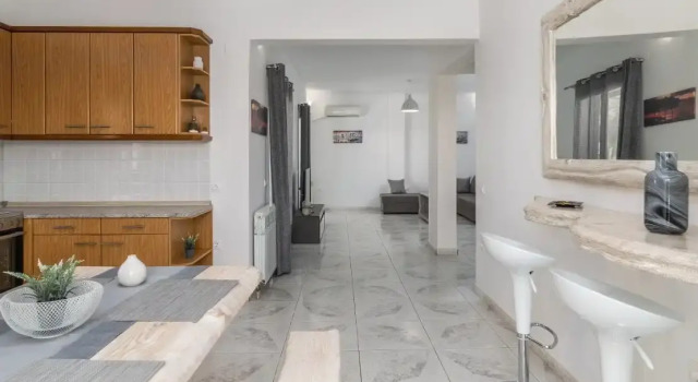 Sotos Comfort House, Prenota Appartamento Hotel a Milo con parcheggio, Parcheggio