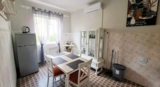 Апартаменты Red House Apartment