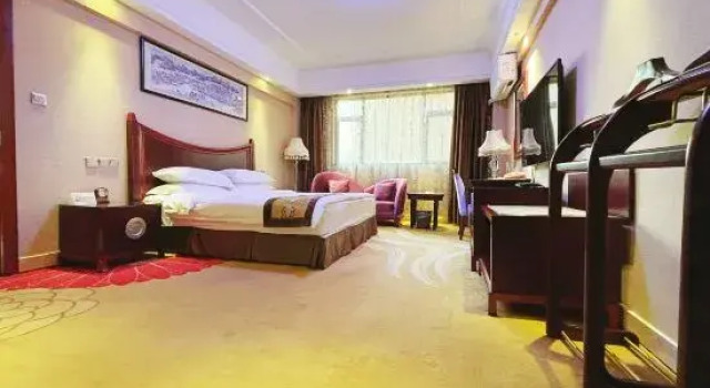 Люкс Golden Harbor Hotel