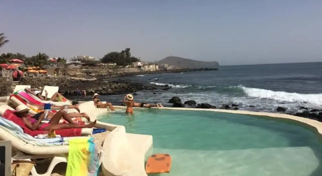 Surfeur Paradise, Book Hotel Dakar Dakar
