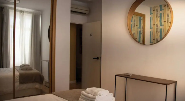 Casa Letran GuestHouse, Забронировать Хостел Хостелы Малаги, рядом с Музей Кармен Тиссен, Хостел
