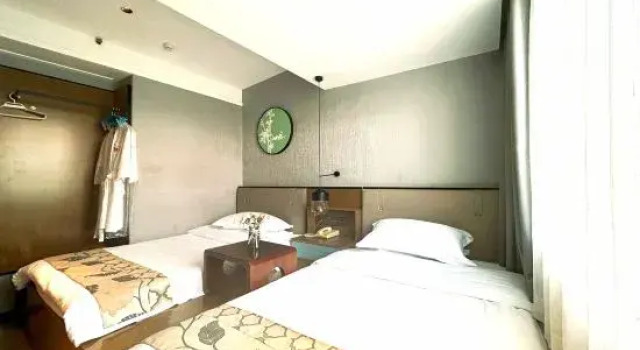 Двухместный номер Standard с видом на улицу Joyinn&Suites