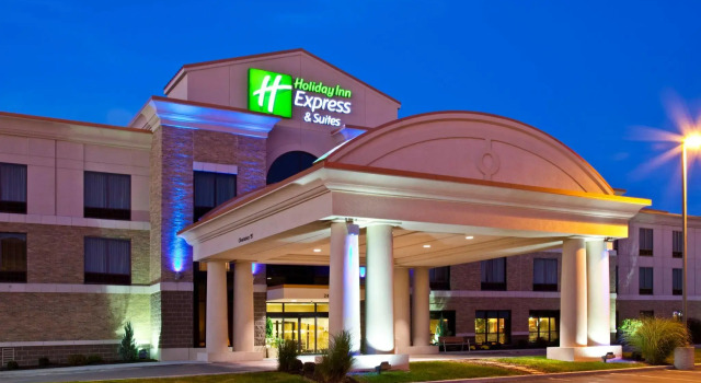 Holiday Inn Express & Suites Seymour by IHG, Boek Hotel Hotels in Indiana met parkeren, Parkeren
