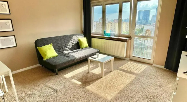 AirCondition GREEN 2, 2xMetro WiFi 50’TV Netflix HBO AppleTV, Забронировать Апартаменты/квартира Варшава Мазовецкое воеводство, рядом с Конференц-центр Рондо Один