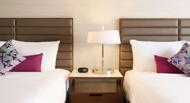Четырёхместный номер Standard Coast Edmonton Plaza Hotel by APA