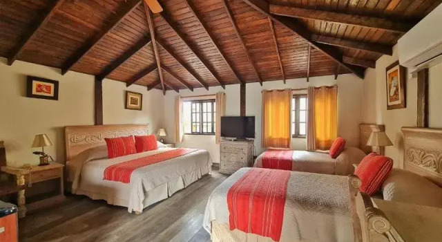 Полулюкс Hotel Antigua Miraflores