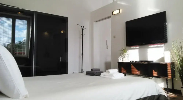 Amber Apartments Palac Kultury, Забронировать Апартаменты/квартира Отели Варшавы с парковкой, рядом с Конференц-центр Рондо Один, Парковка