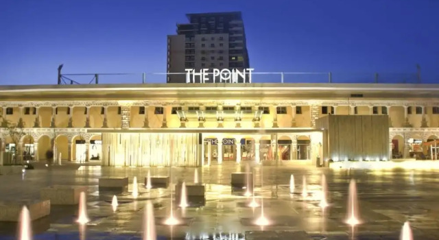 Stylish 1BR Apartment Steps to the Promenade