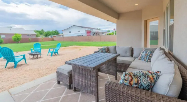 NEW Southern Utah Home w/ Huge Yard - Sleeps 10