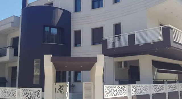 Aretousa - Center Luxury Suites 1, Buchen Sie Ferienwohnung Nea Peramos Mazedonien
