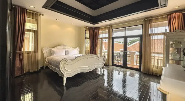Executive 4 Bed Pool Villa - VTM