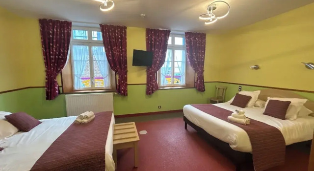 Четырёхместный номер Standard Hôtel De Calais