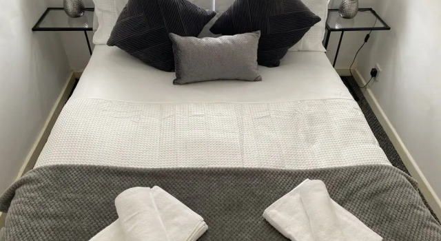 Modern 3-bed, 4 Bath House in Coventry City Centre