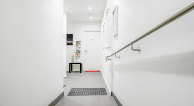U101 Brunswick Living First Floor Balcony Close to APT and CBD Free Wifi Tram at Doorstep, Book Hotel Melbourne 