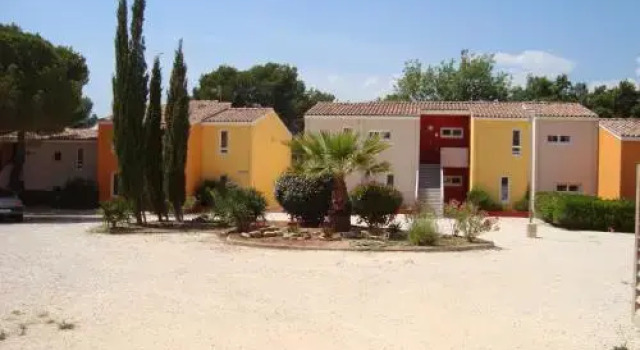 Vacances passion - Village La Bayette, Book Ferieresort Resorthoteller i Var coast, Ferieresort
