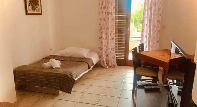 Apartments And Rooms Midnight Banjole
