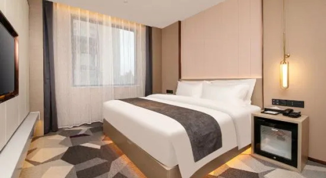Люкс Deluxe Lavande Hotel (Jingzhou Yangtze University )