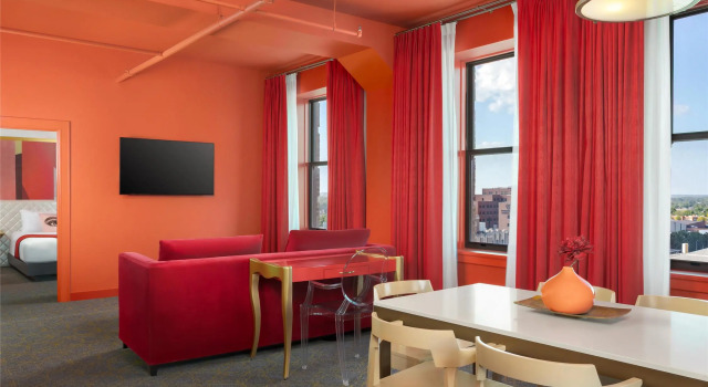 Люкс Grand Angad Arts Hotel St Louis, Tapestry Collection by Hilton