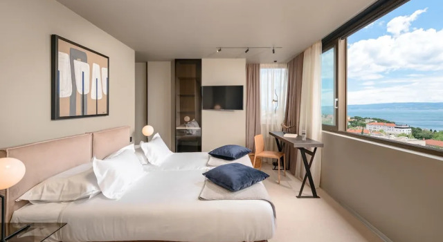 Royal Suites Sky