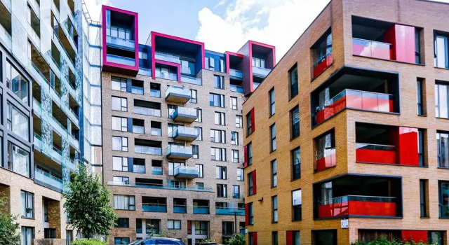 Modern Greenwich Flat With Parking