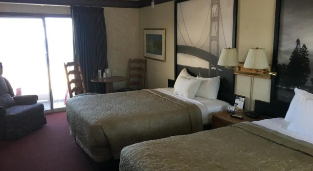 Четырёхместный номер Standard Super 8 Beachfront by Wyndham Mackinaw City, MI