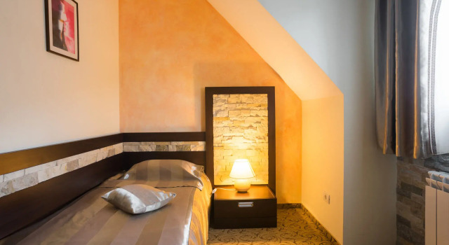 Hotel Bucegi, Забронировать Отель Синая Sinaia-Azuga-Busteni, рядом с Замок Пелеш