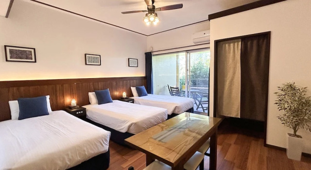 Трёхместный номер Standard с балконом Pension Sunset Beach