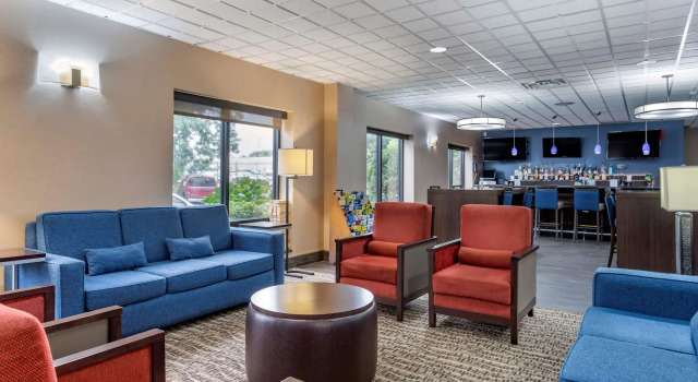 Comfort Inn Syosset-Long Island, Buchen Sie Hotel Syosset Long Island