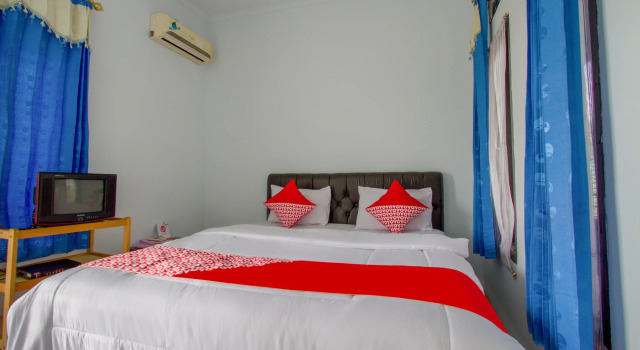 Luxo villa OYO 2588 Pondok Romeo