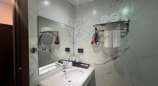 Номер Deluxe A25 Hotel - 193 Trung Kinh