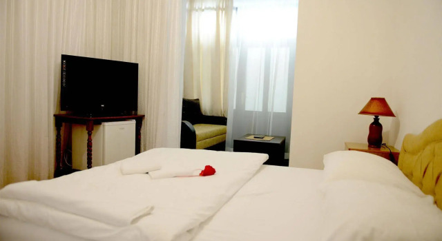 Hotel Oliva, Book Hotel 3-stjernede hoteller i Budva, 3*