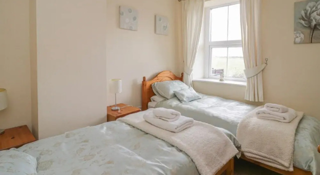 Violet Cottage, Забронировать Дом для отпуска Виллы Дирхема, Вилла