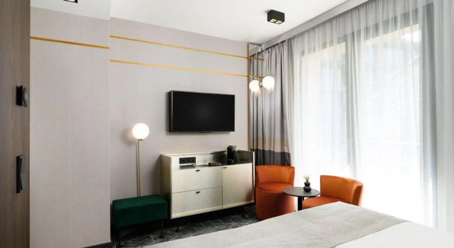 Emerald Hotel