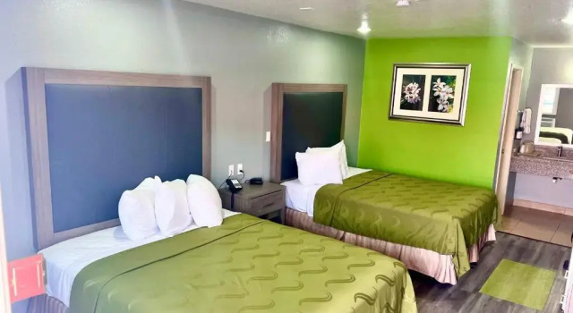 Четырёхместный номер Standard Fort Davis Inn & RV Park