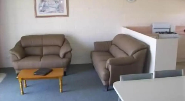 Black Swan Motor Inn