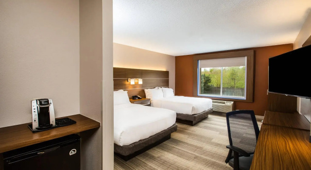 Четырёхместный номер Standard Holiday Inn Express & Suites Bellevue -Omaha Area- by IHG