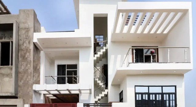 Oyo 29246 Surabhi Inn, Забронировать Отель Лакхнау штат Уттар-Прадеш