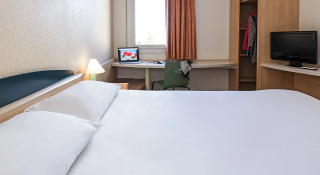 B&B HOTEL Lourdes Centre Gare 3 étoiles, Забронировать Отель «постель и завтрак» Лурд Hautes-Pyrénées
